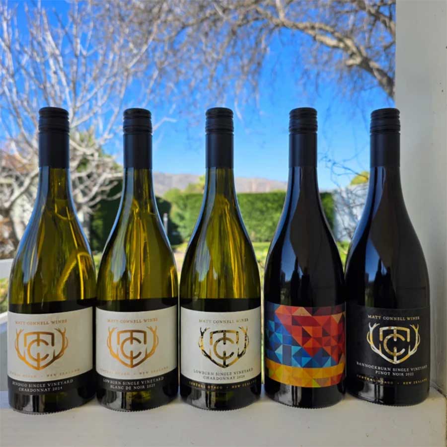 Are there any popular wineries to visit near Cromwell?